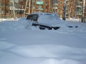 photo-of-car-in-snowbank